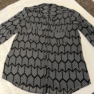 Maurice’s blouse, black and white, 2 front pockets, long sleeves